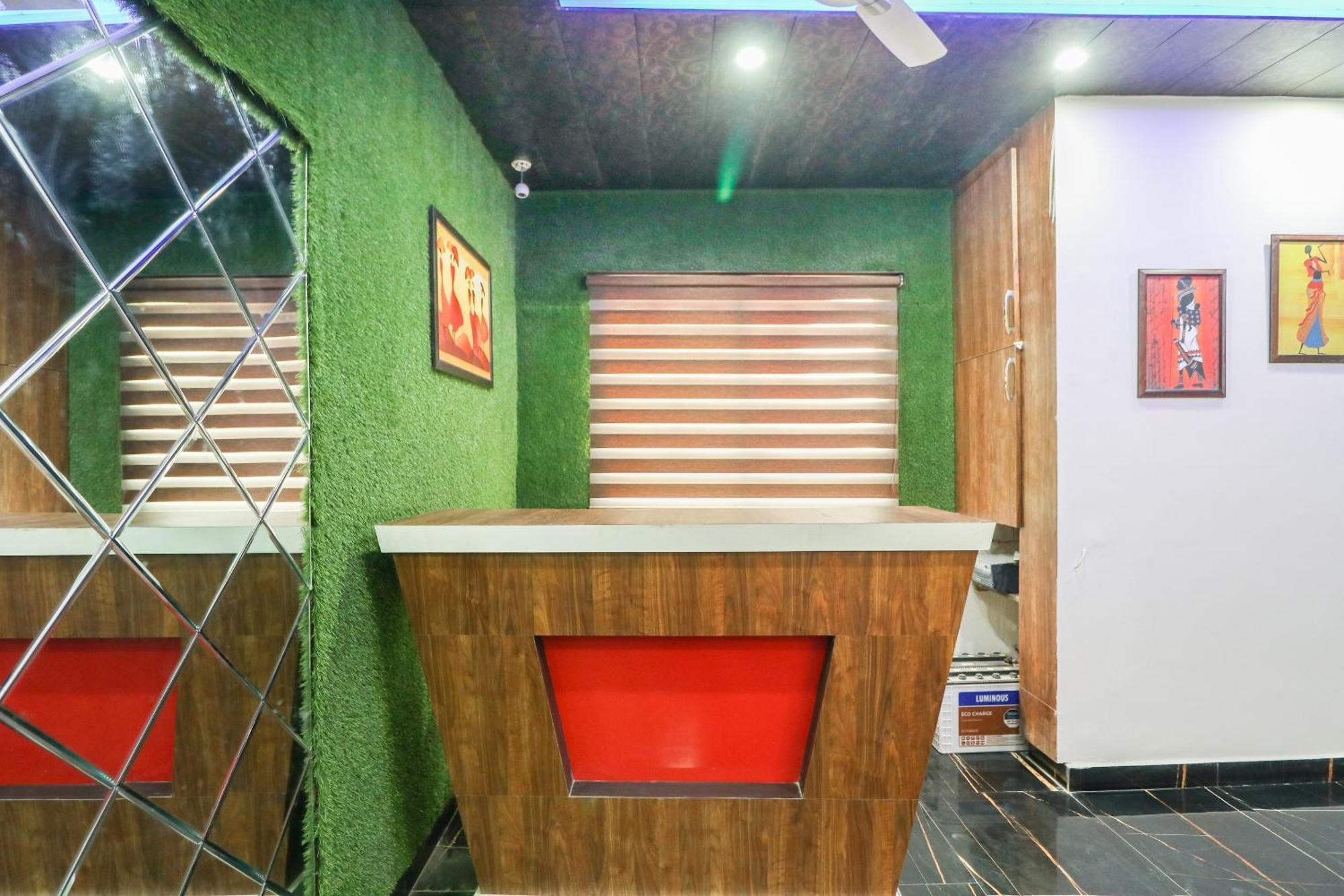 Oyo Flagship Hotel Ambani Zirakpur Zewnętrze zdjęcie