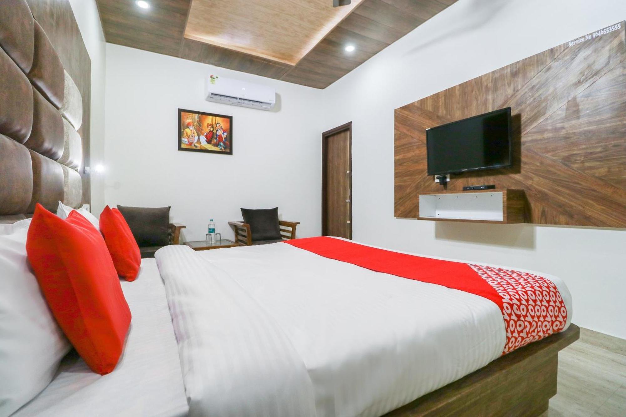 Oyo Flagship Hotel Ambani Zirakpur Zewnętrze zdjęcie