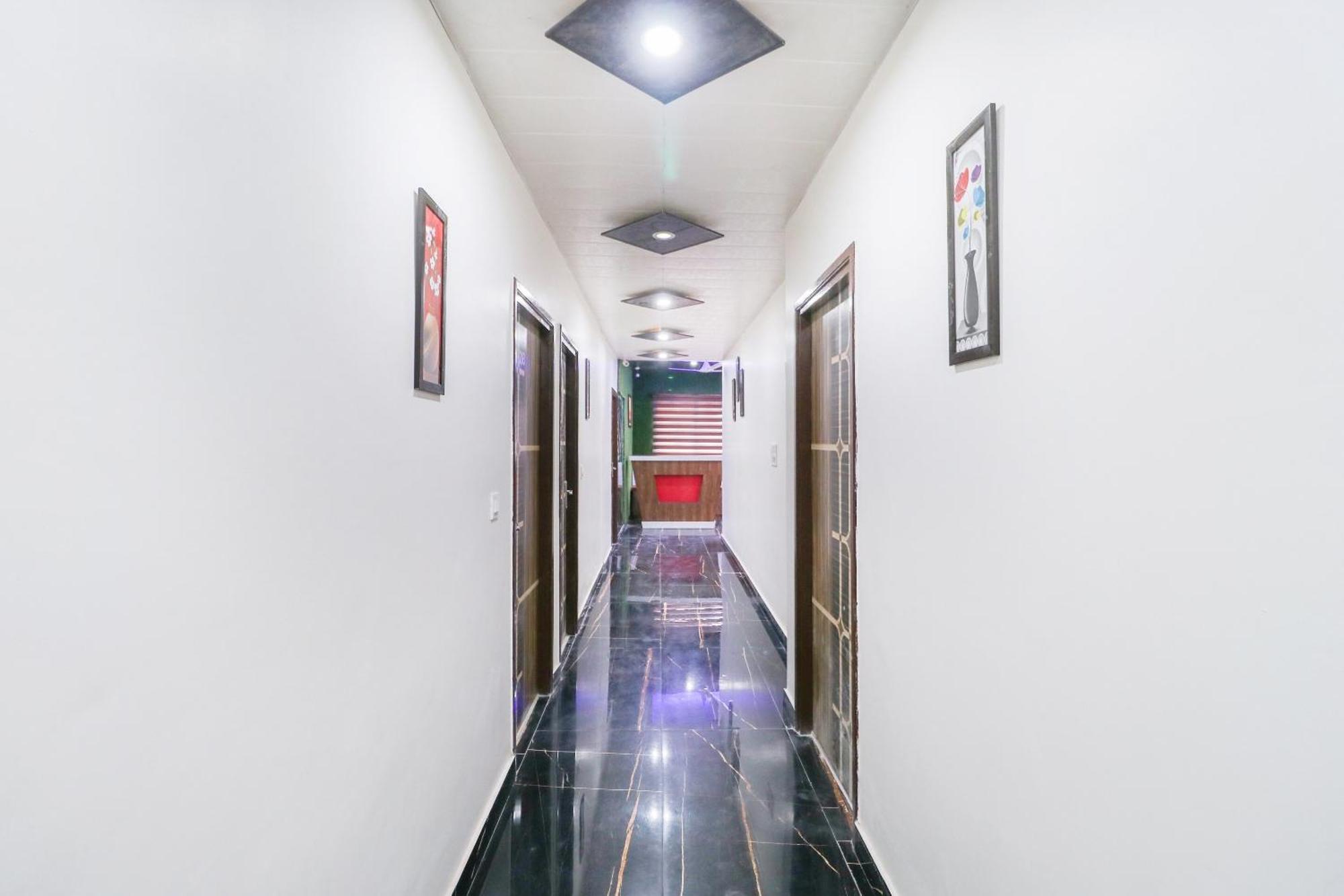 Oyo Flagship Hotel Ambani Zirakpur Zewnętrze zdjęcie